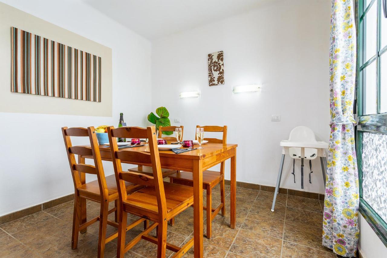 Casa Lili - Shared Pool - Close To Seafront Promenade - Sea Views From Upper Terrace Punta Mujeres Exterior photo